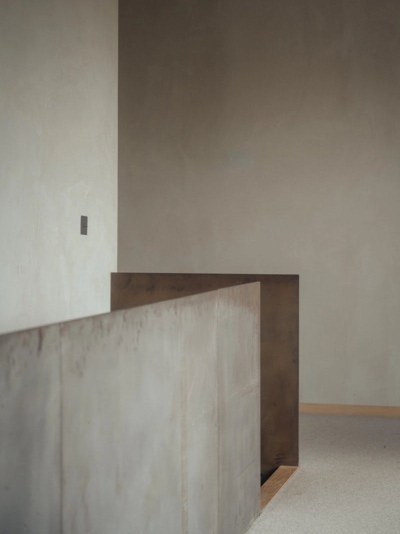 Minimal interior staircase by Studio Bark