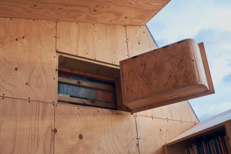 Clever storage solutions in this self-built garden studio